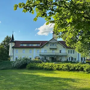  Gasthof Gaestehaus Gut Frauendorf